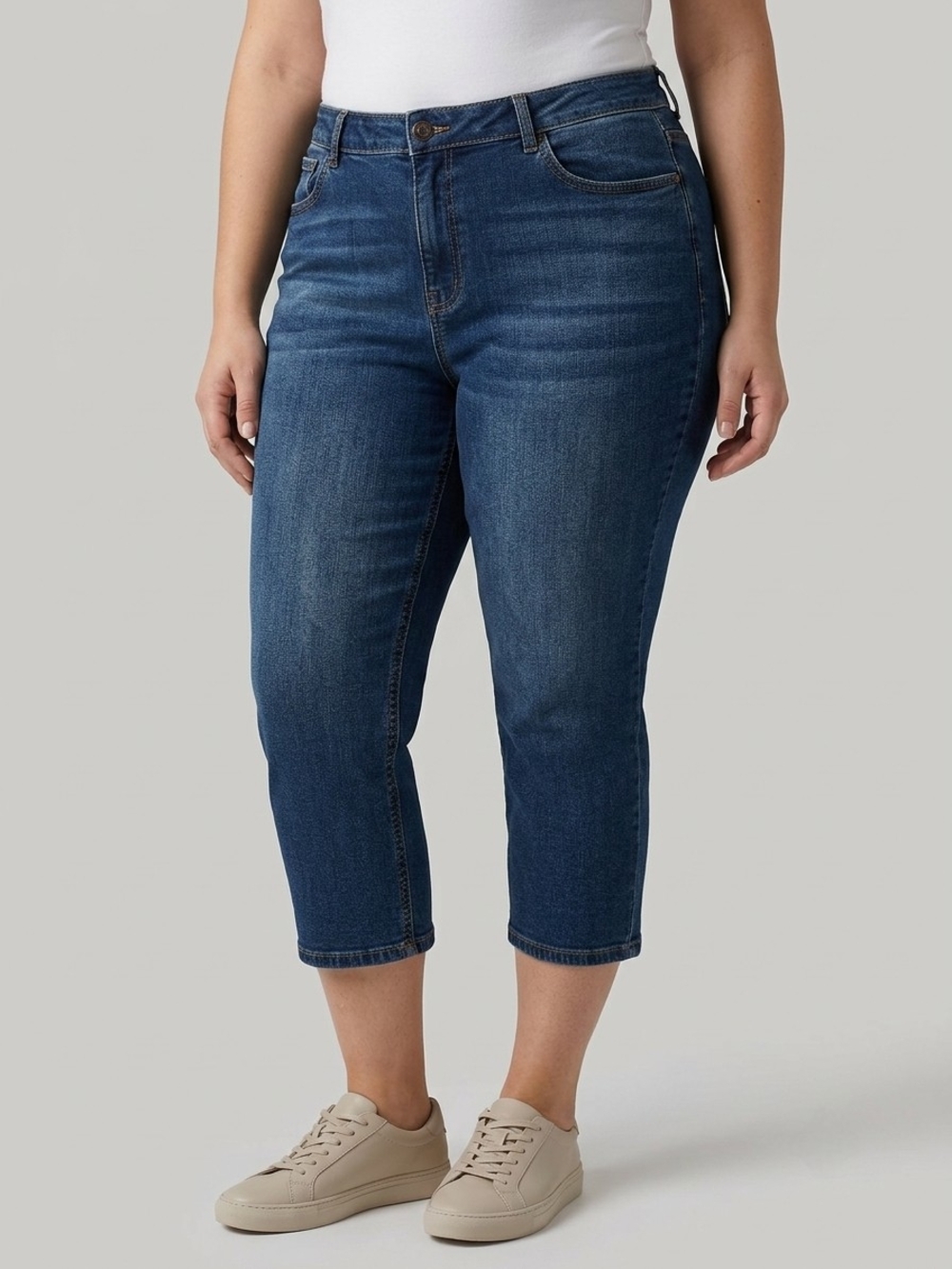 dC Jeans Medium Wash Curvy Capri Denim Jeans Size 22 Casual Minimalist Chic Y2K